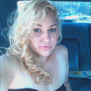 Meet your Posher, Desiree